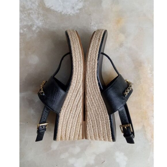 Michael Kors Elsa Leather Wedge Thong Sandal Charm Logo Black - Picture 8 of 11